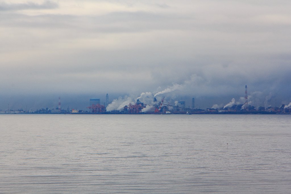 06-Big industrial area near Oita.jpg